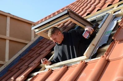 Pose de fenêtres de toit Velux à Drouilly